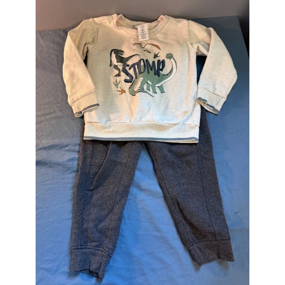 Tommy Bahama Kids 3T Dinosaur‎ Stomp Sweatshirt and Joggers Set Grey Oatmeal